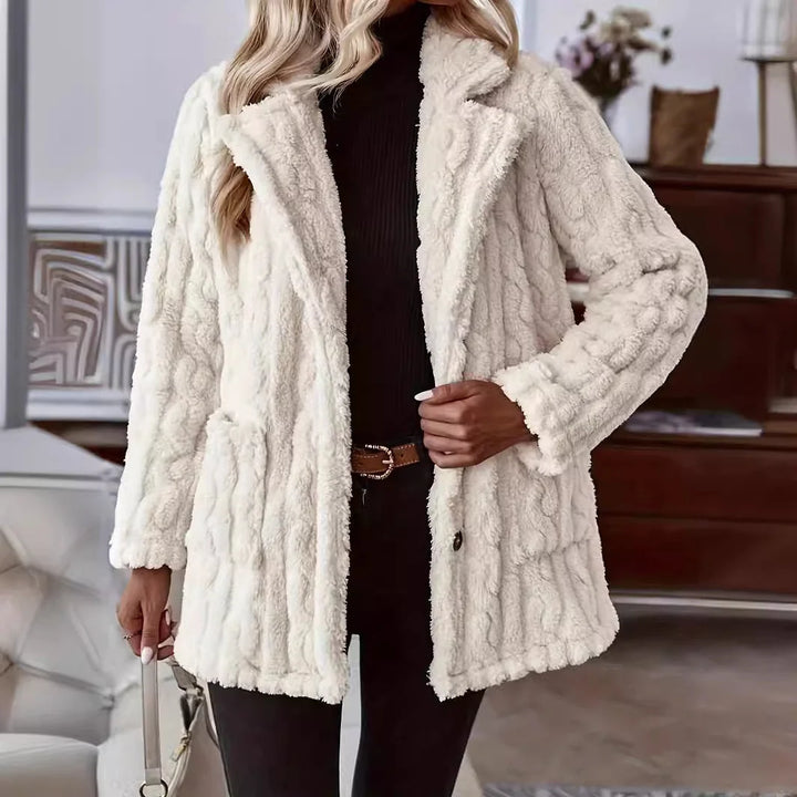 Rosalind | Dames Gestructureerde Teddy Jas Met Knoopsluiting